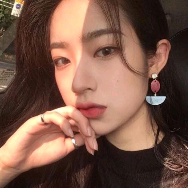 四月的蛇