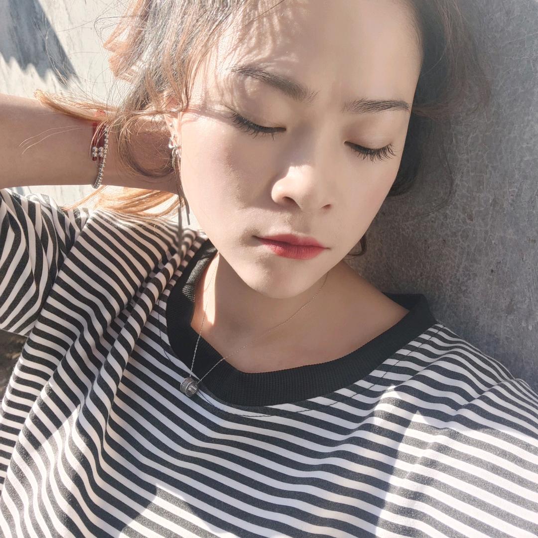 羊羊90后  像个。单亲妈妈