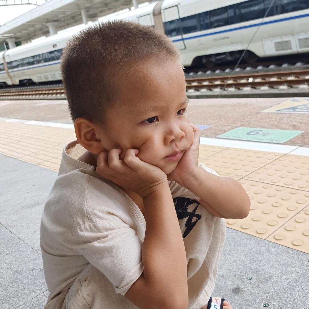 思博许诺