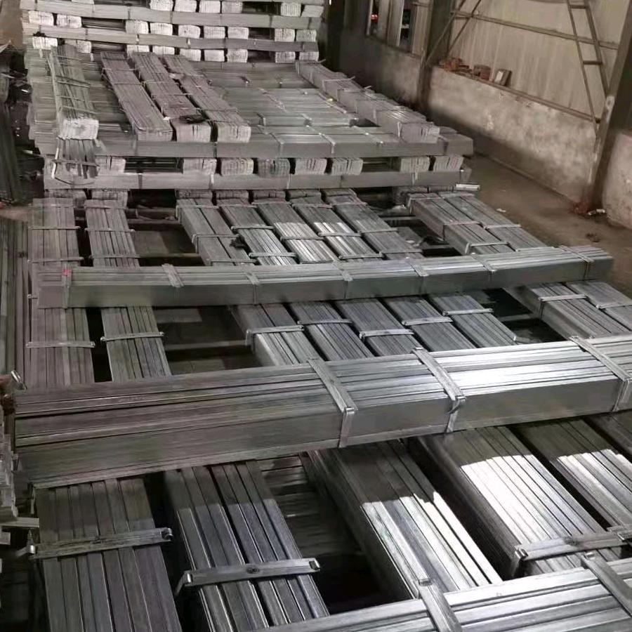 《疯狂的石头》任腾钢铁，镀锌收卷扁钢，圆