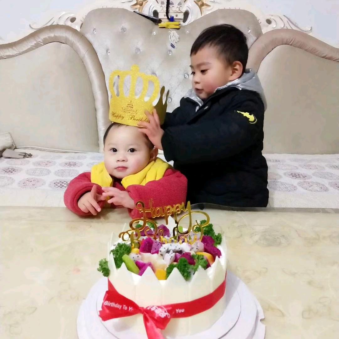 琳琳眼镜欢迎你