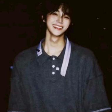 周..
