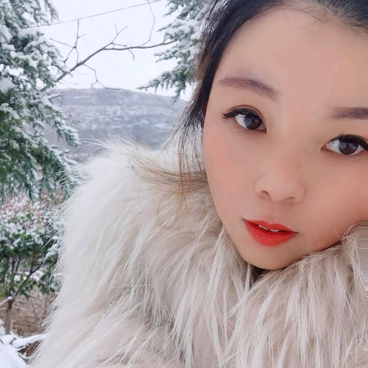 爱笑彩儿