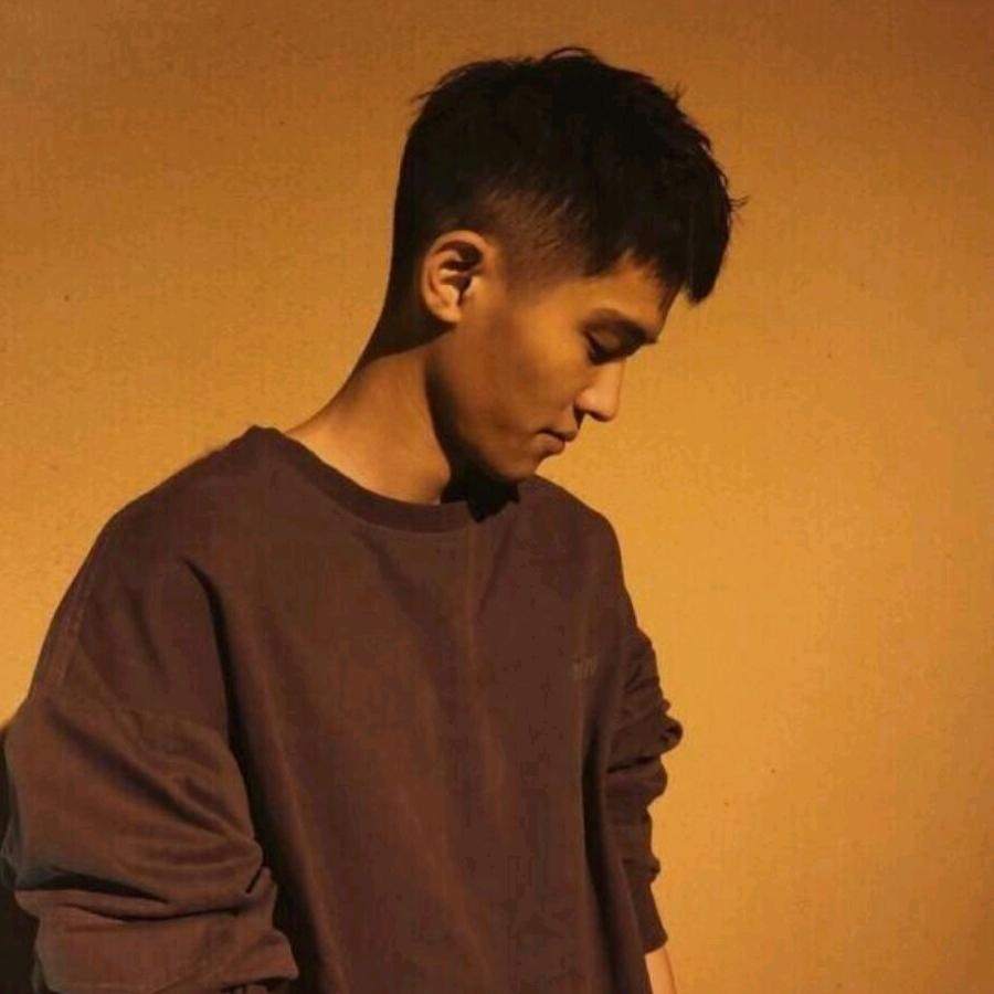 抓虫中　　   　　　　　　　　🐛