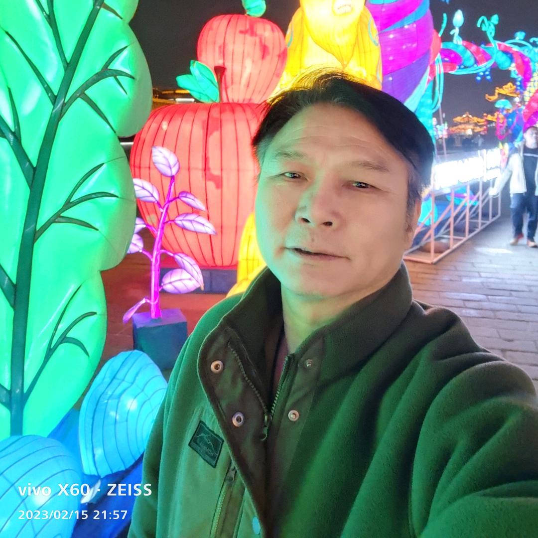 老帅哥爱美食