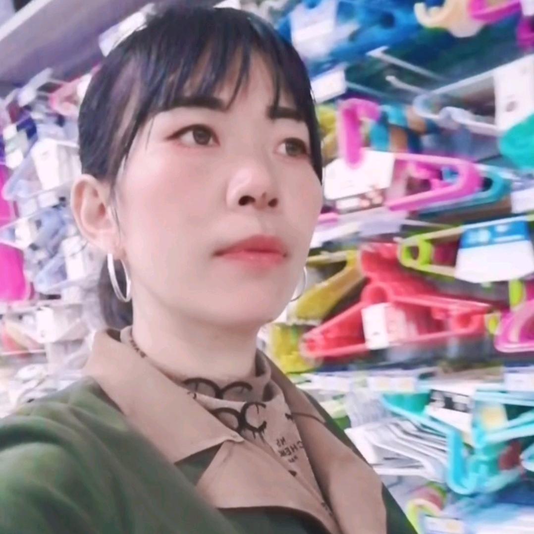 含泪🥀ღ᭄ꦿ꯭封心锁爱🥀ღ᭄：：🥀