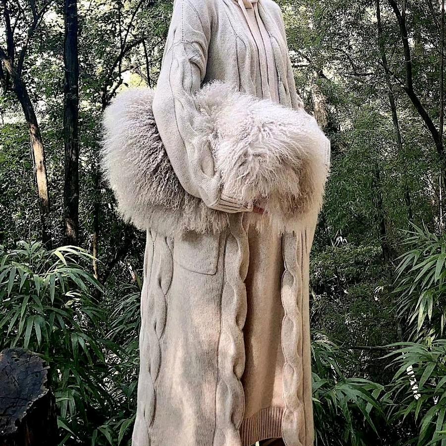 彩衣纯山羊绒服饰