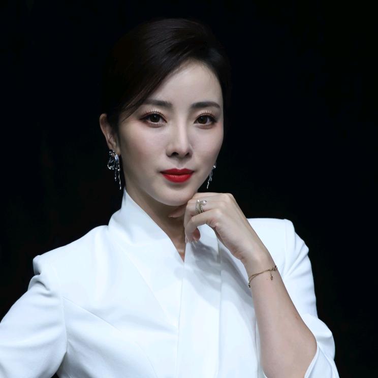 主持人李思思@抖音