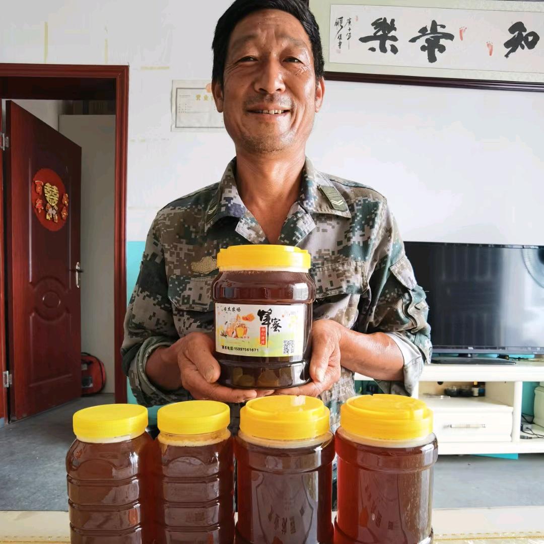 山里的守山人～～卢元安