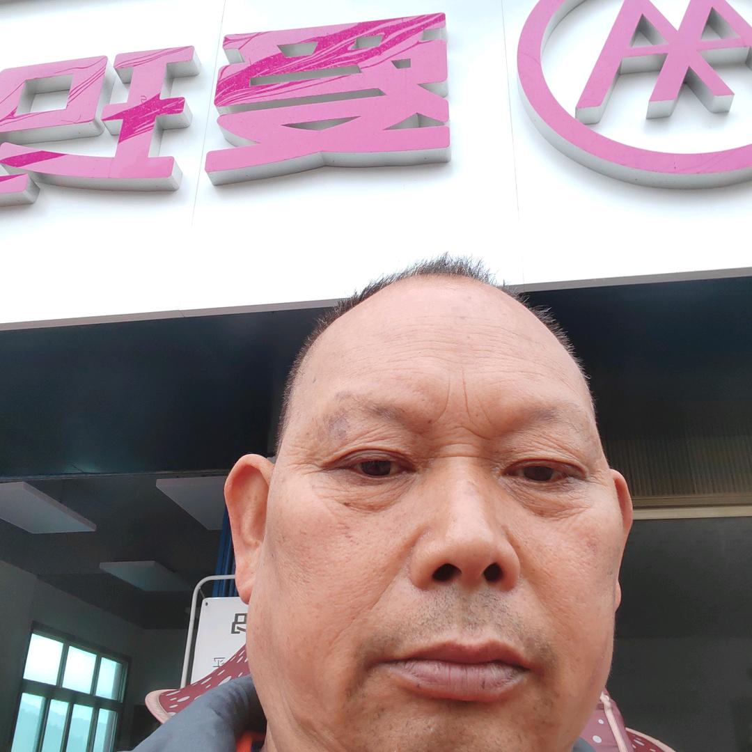 王官成，冯三爱玛店