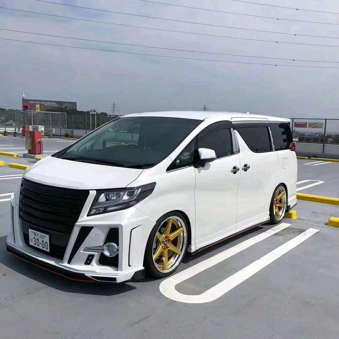 建水德奔二手车:小建