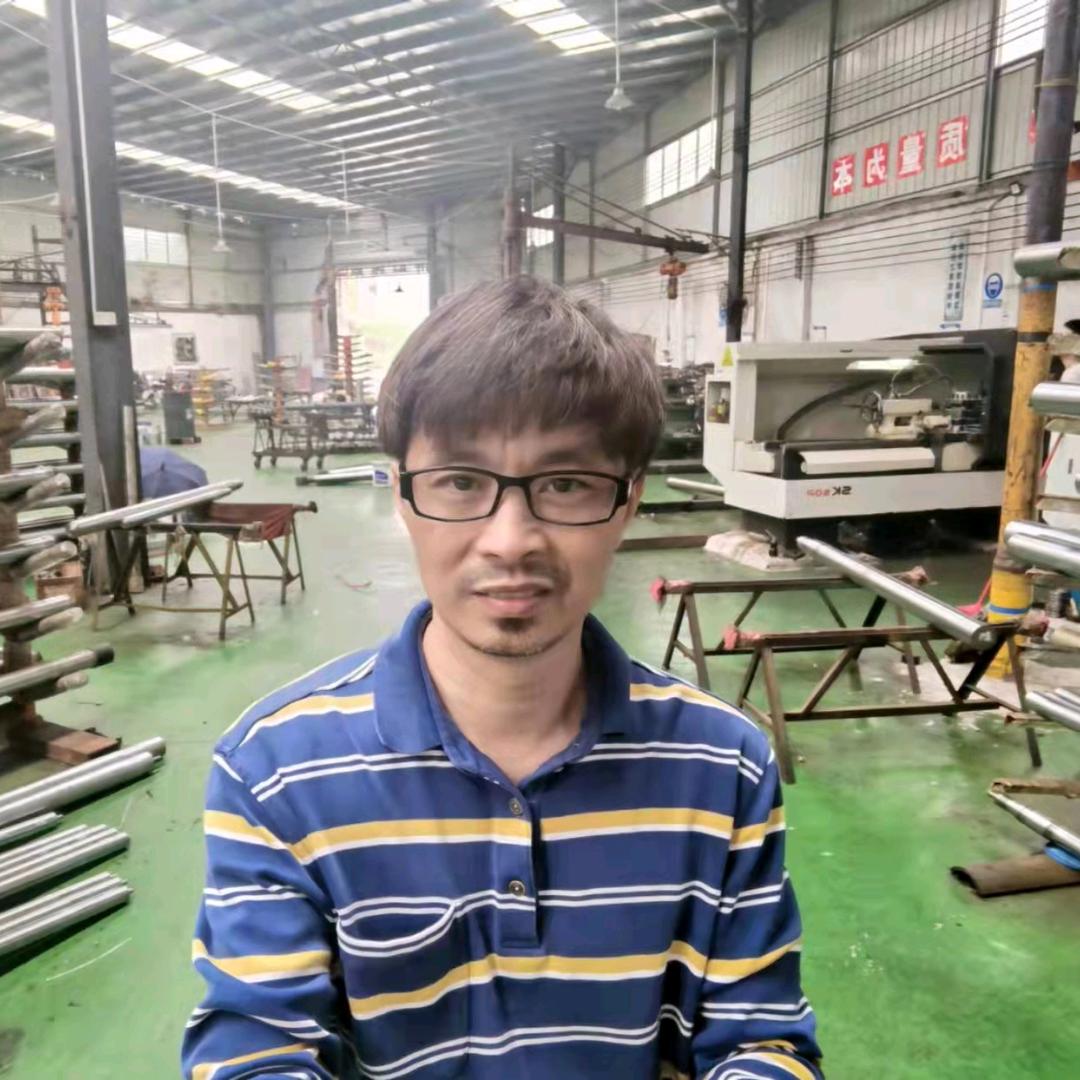 挖掘机油缸-郭大侠油缸故障揭秘解决宝典