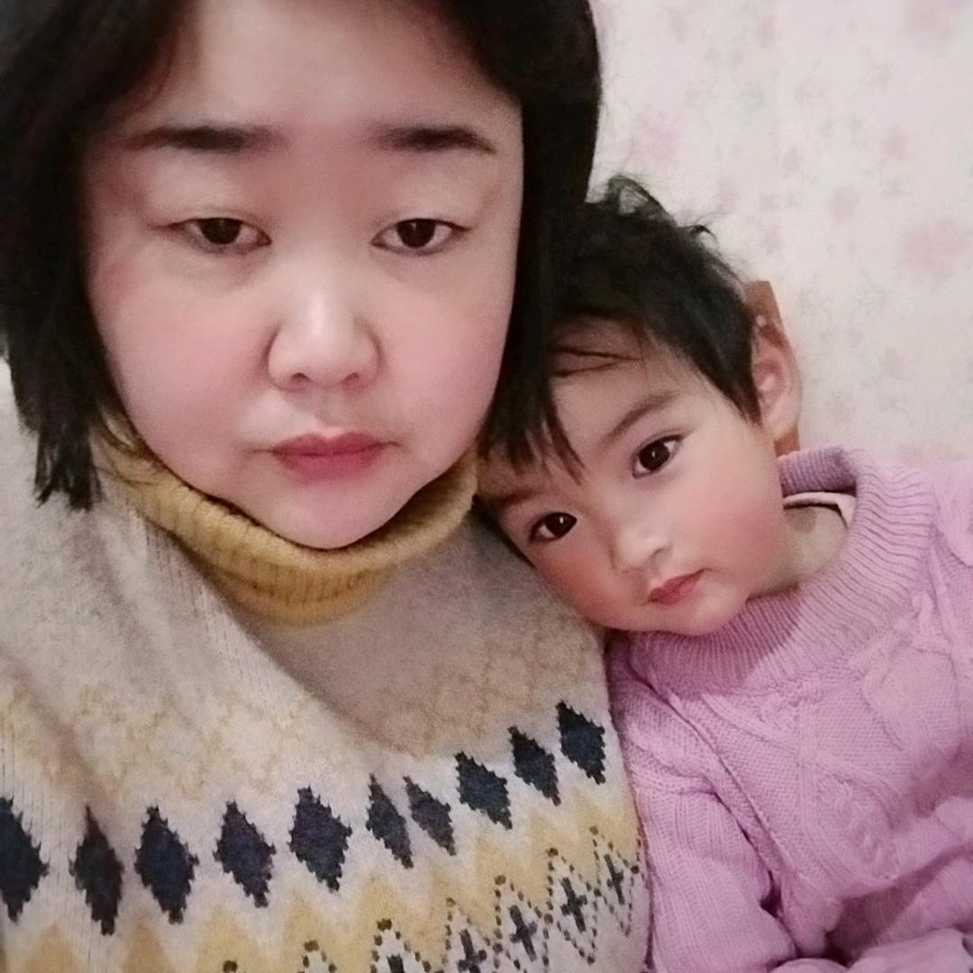 单亲妈妈带两孩子