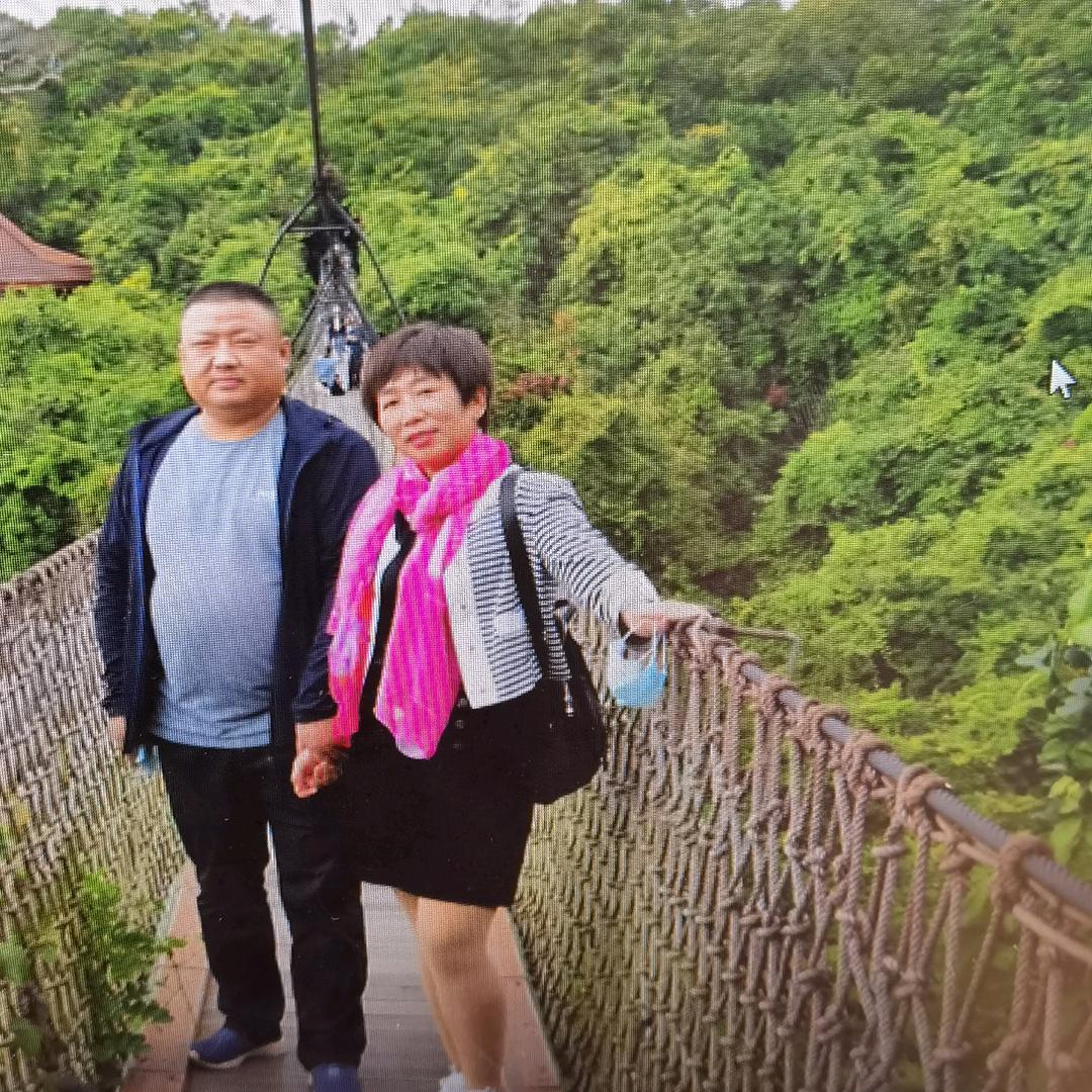 花晨月夕露营地·龙虾工厂