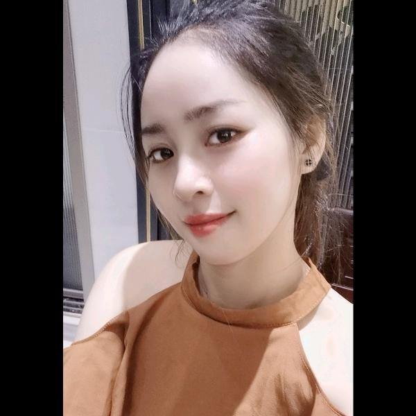 妍妍（金亿世家门窗）