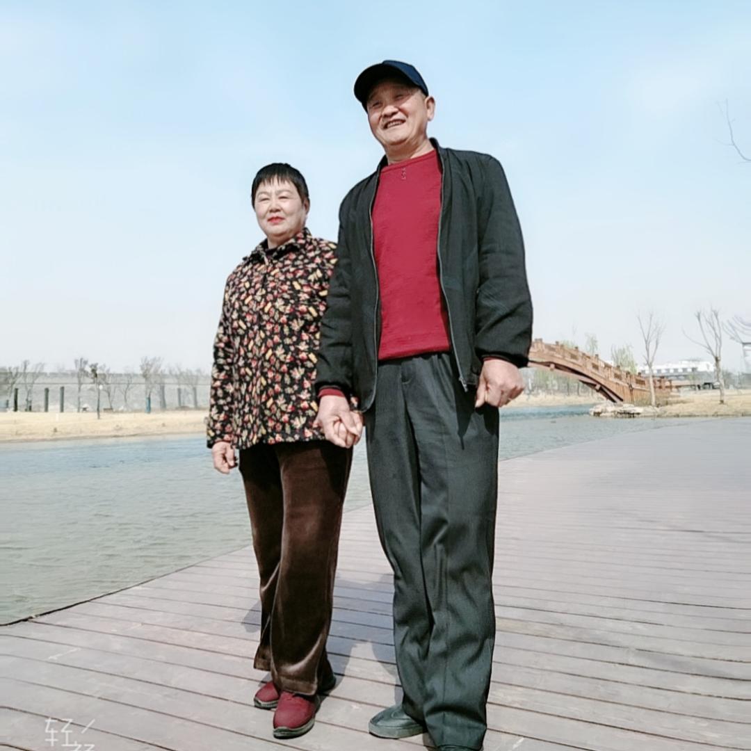 王新玉（勿连赞）