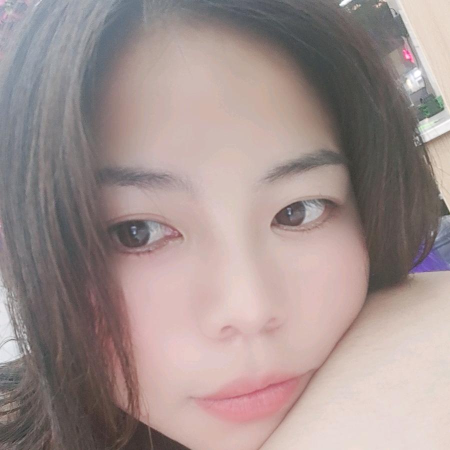 安*琪儿《卖鸡蛋饼的小姐姐😊》