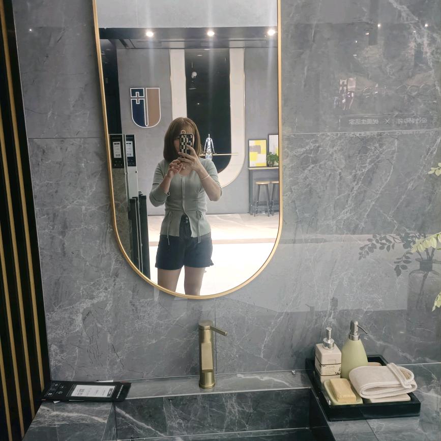 姚姐（圣堡龙瓷砖）