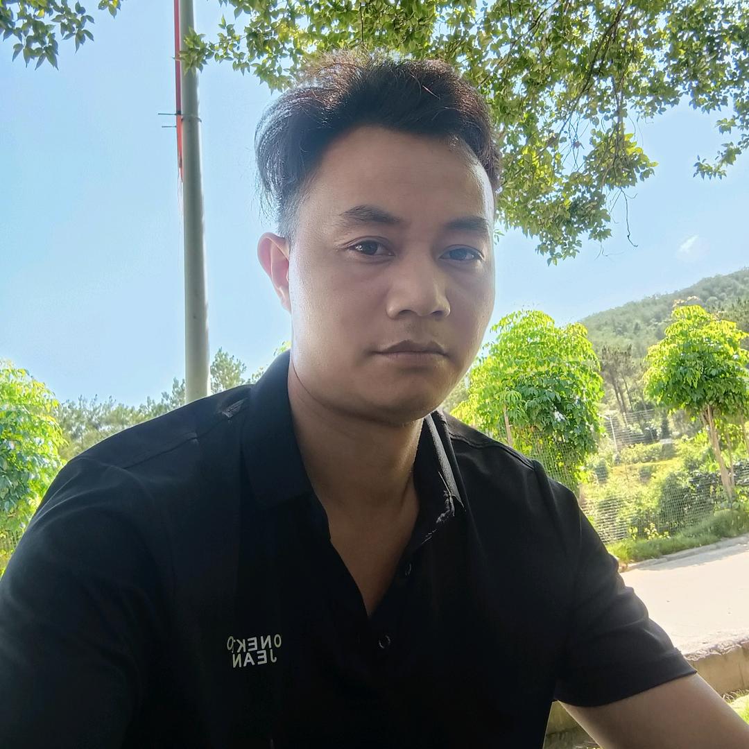 东奔西跑的疯子哥