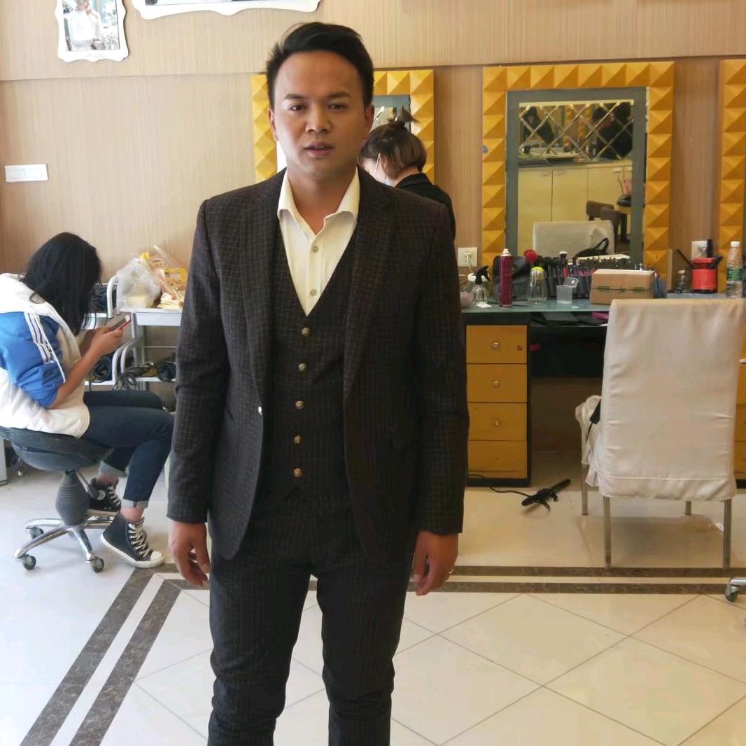 邓哥二手车。加土蜜蜂🐝