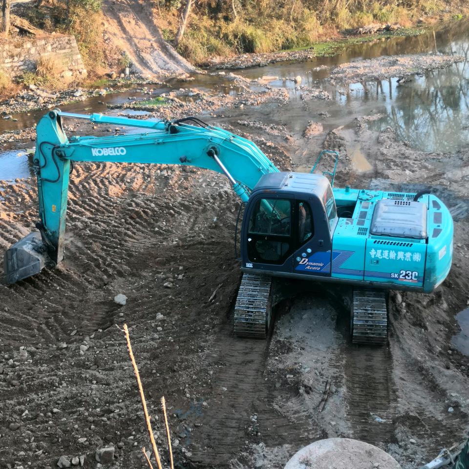 溪河小余工程机械租赁