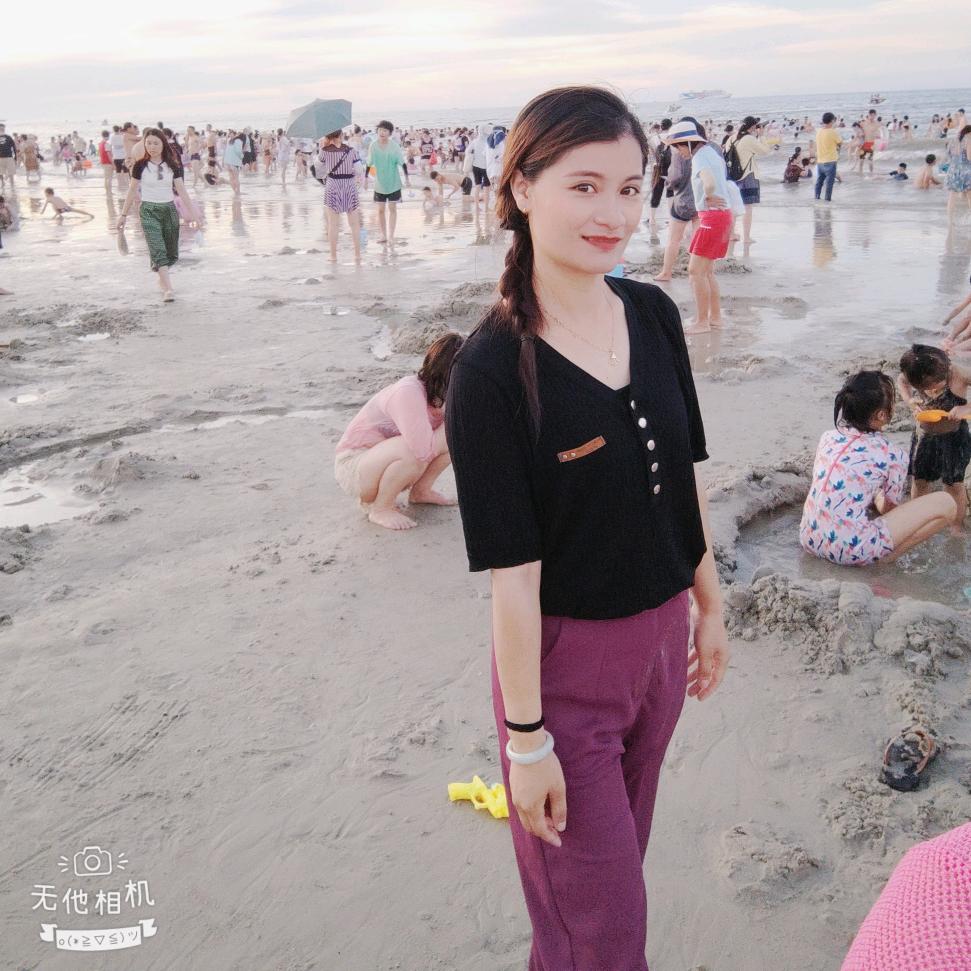 嘉华首饰顾问~小丽