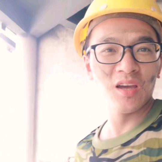 电工在印尼