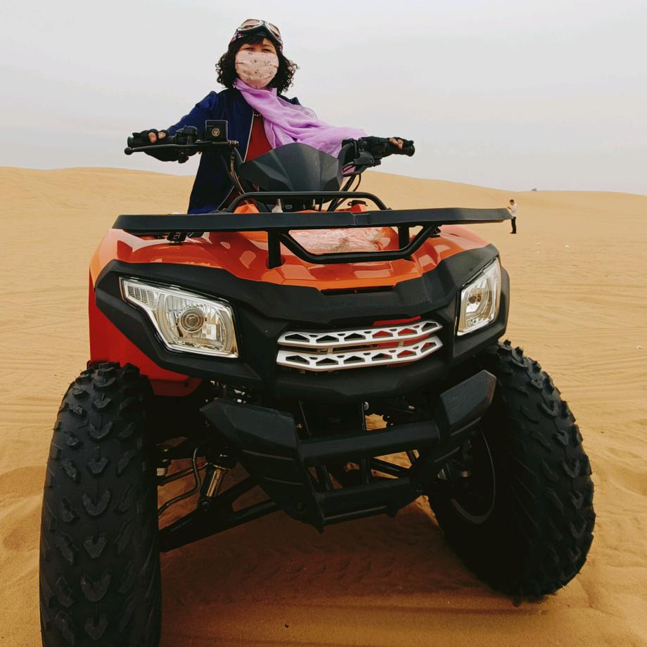 淑霞姐沙滩冲浪车