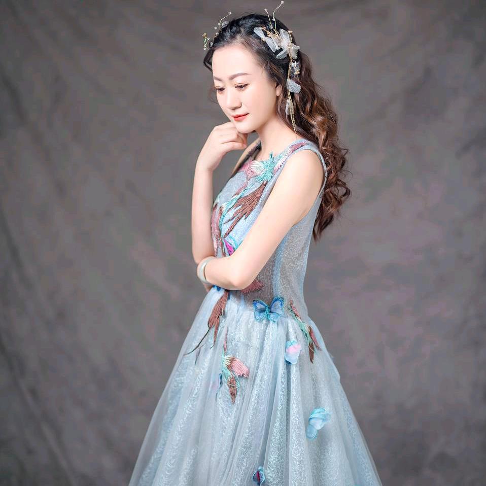 娜娜LUCKY
