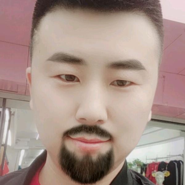 帅气小伙