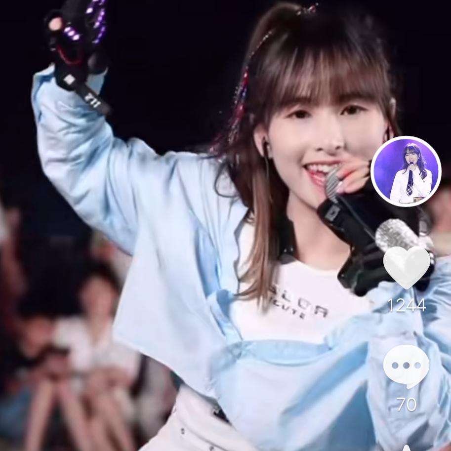 ❄️(ღ♡‿♡ღ)飘雪🎄9277