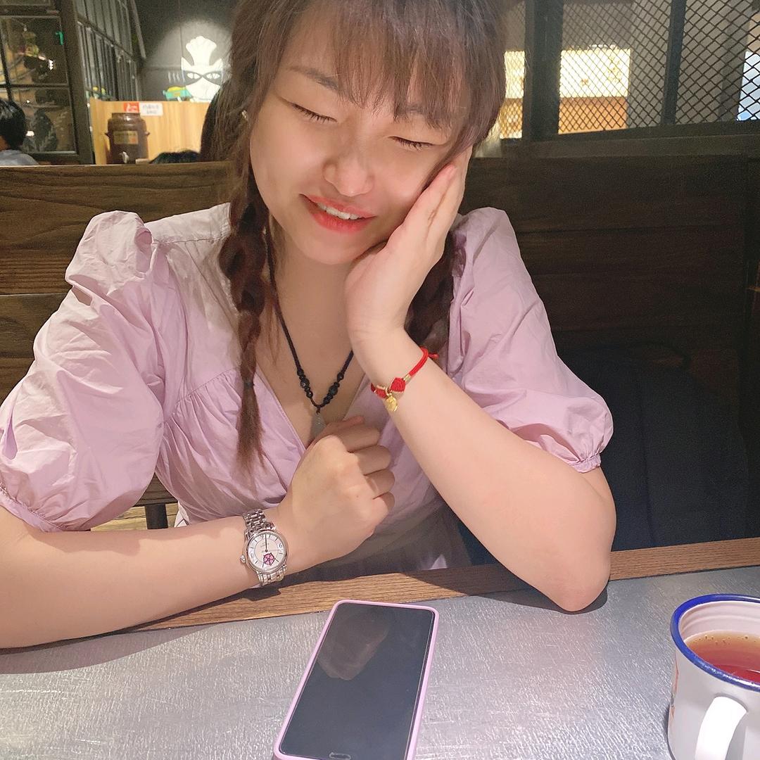 🌸  小炭火🍀锦紅儿🌸