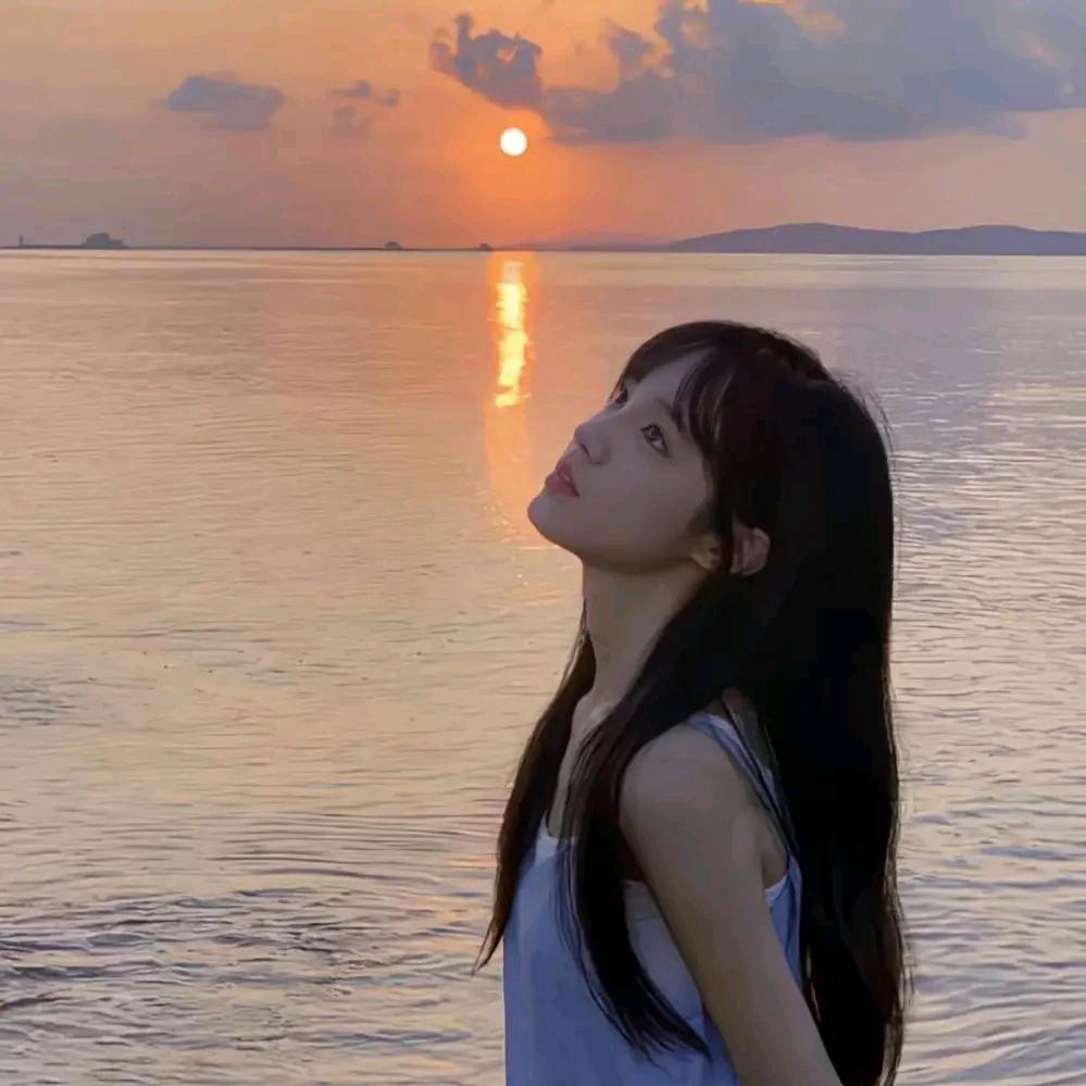 ( ｡• 👅 •｡｀)