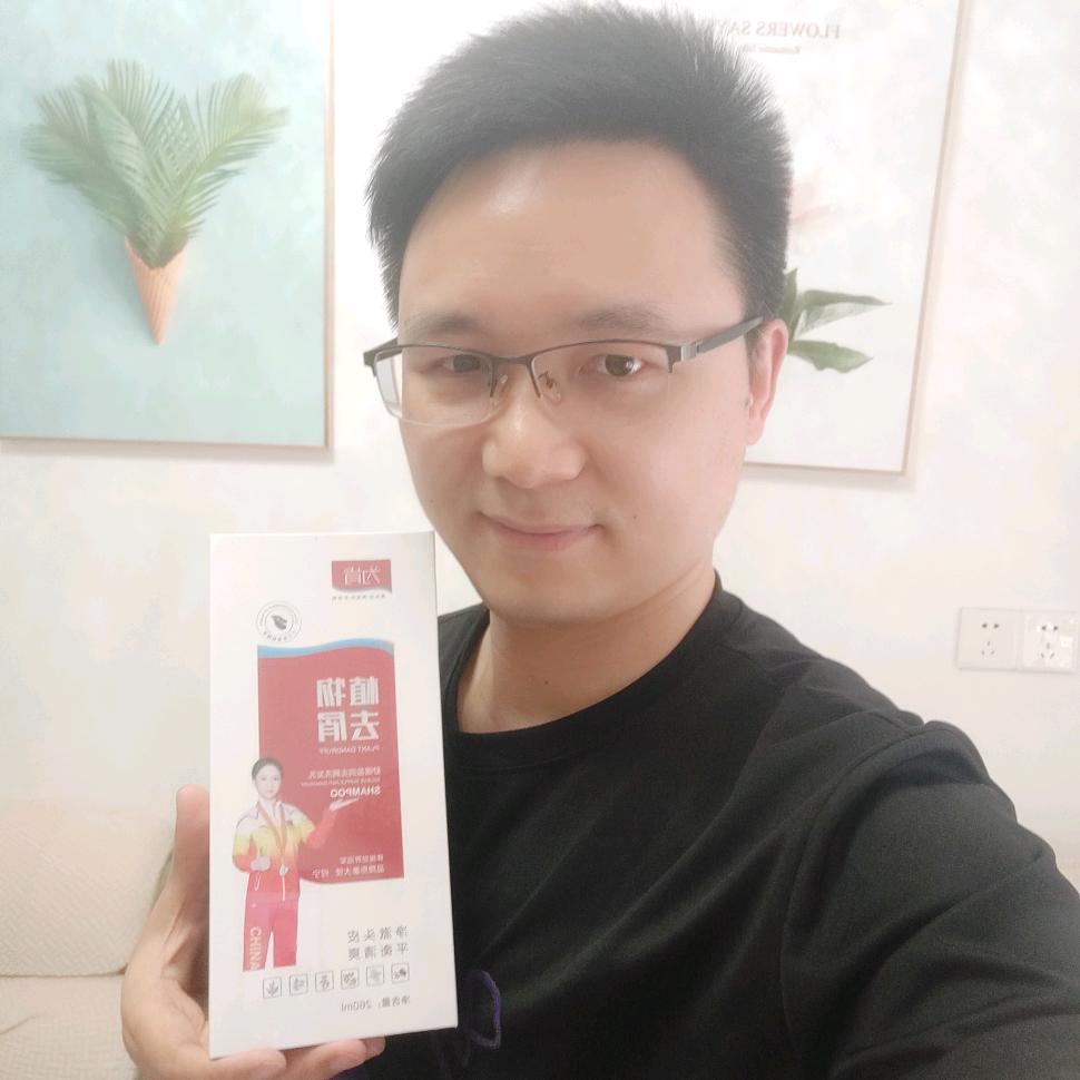 叔中鲜～平哥头像