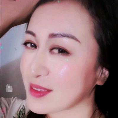 玥崊