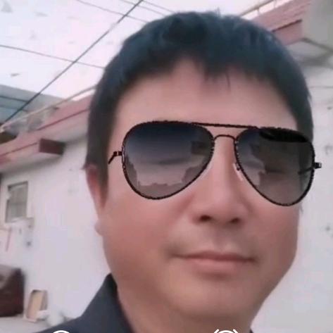 天在下雨我在想你