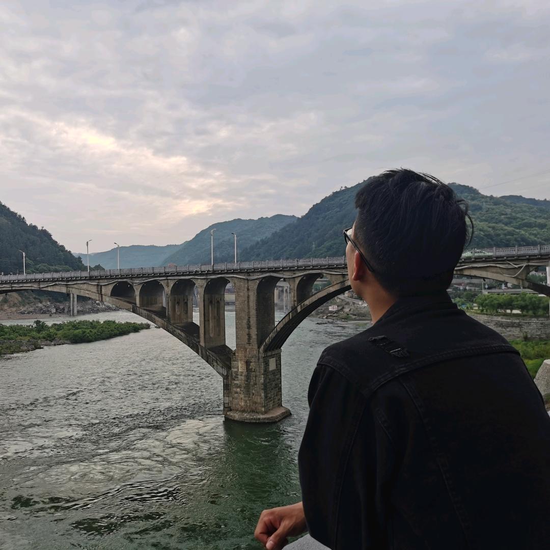 谁偷了我的白莲蛋黄月饼