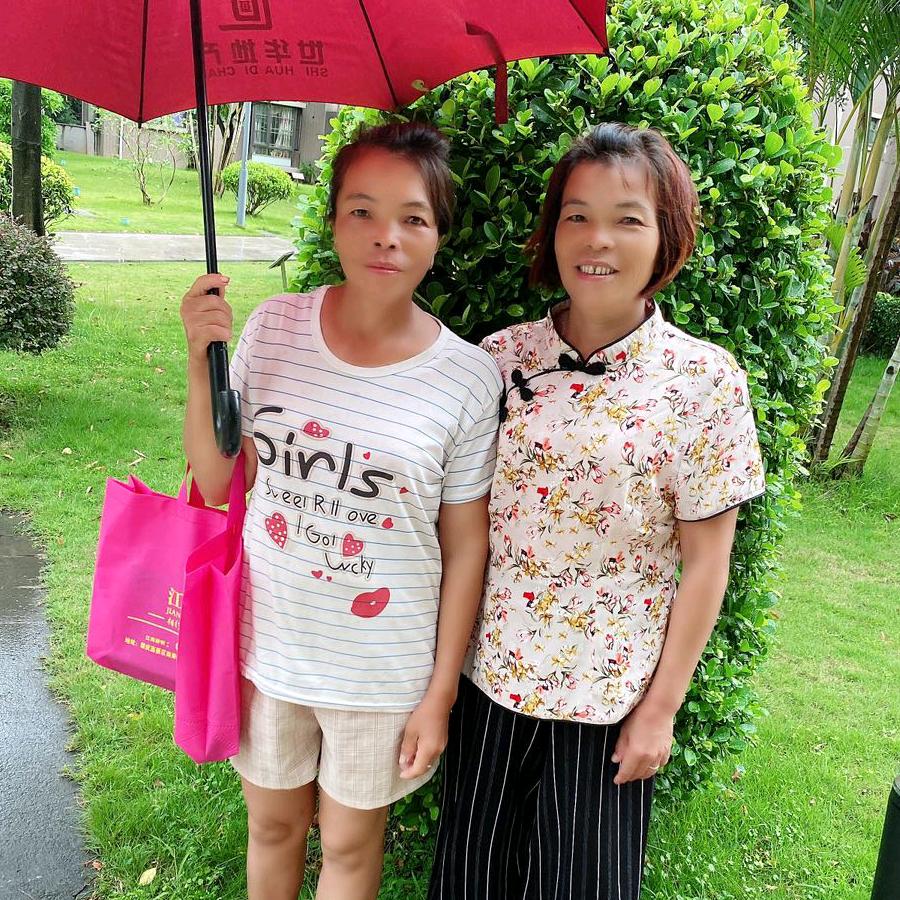 两双包胎儿四面八方遇贵人