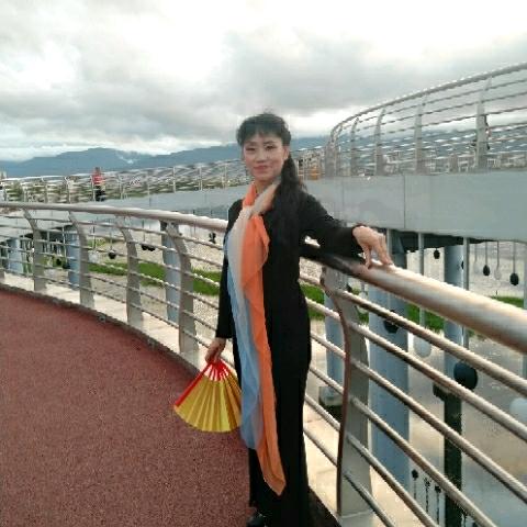 曹乃芳