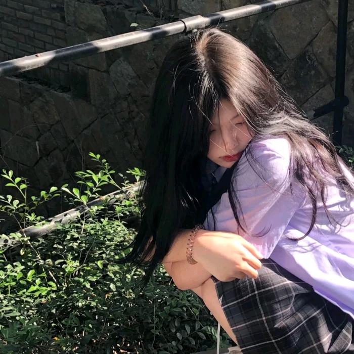 沈忺 .