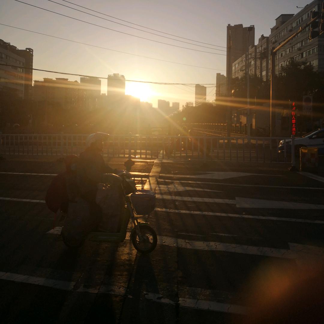 邻月