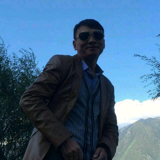 做定制的阿智