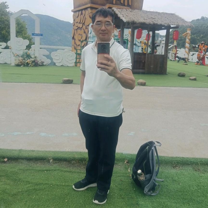 仗剑峰崖