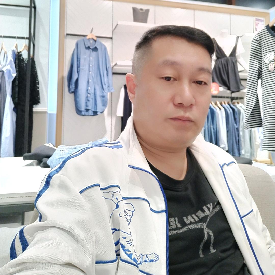 贾力铭