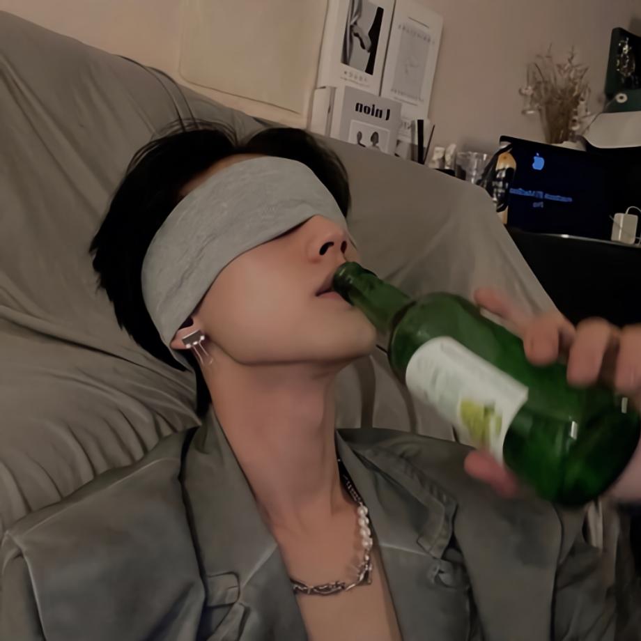 一只小松鼠   💮