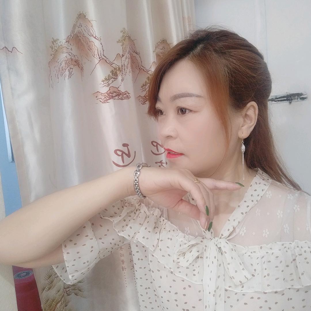 郧县小商品尚衣坊女装