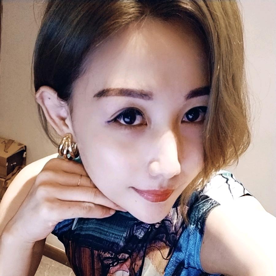 艾米（徒手筋膜抗衰）
