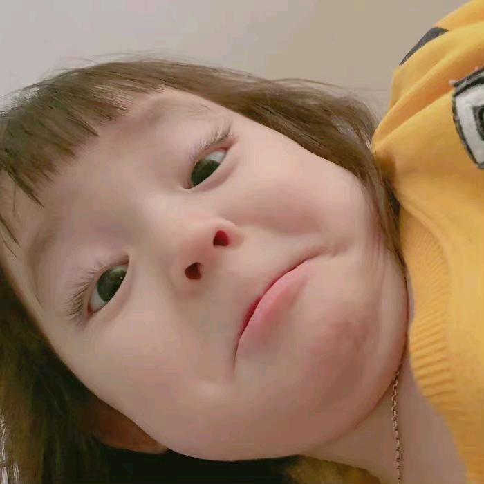 李七月