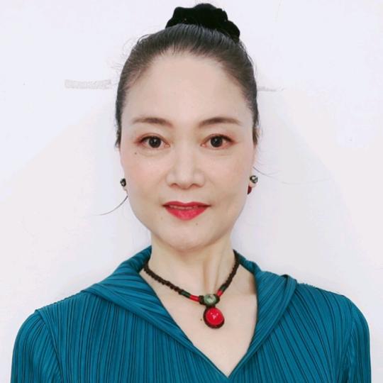张亚服饰