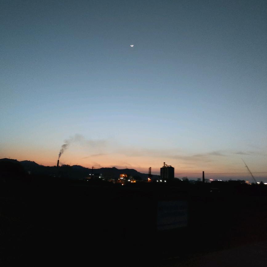 默默